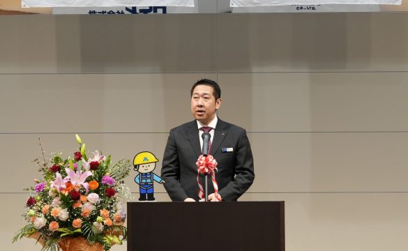 入社式
